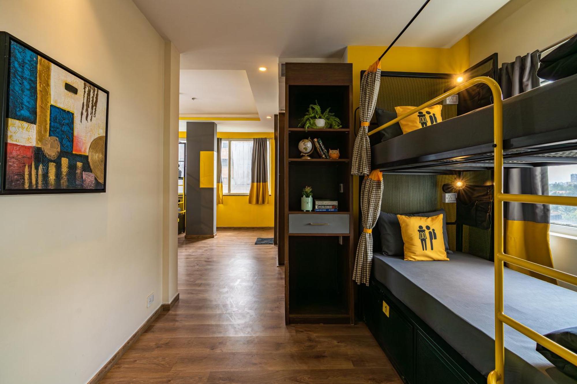 The Hosteller Bangalore, Brigade Road Room photo