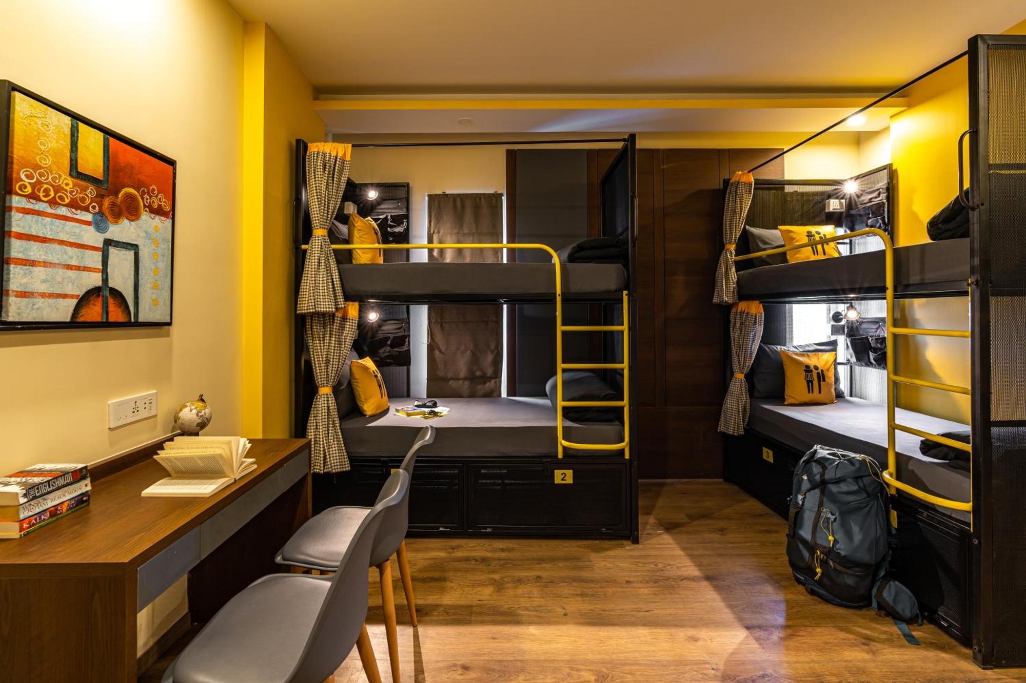 The Hosteller Bangalore, Brigade Road Room photo